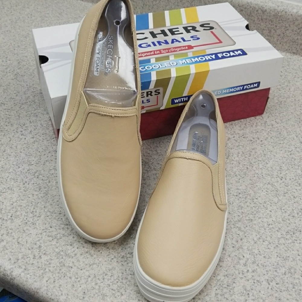 Skechers casual flats